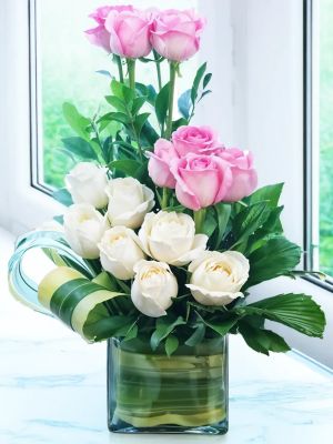 Malatya Çiçekçi - Vazoda Gül ve Papatyalar