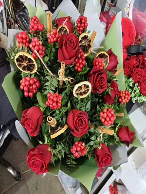 Malatya Çiçekçi - rengarenk gerbela fanusta